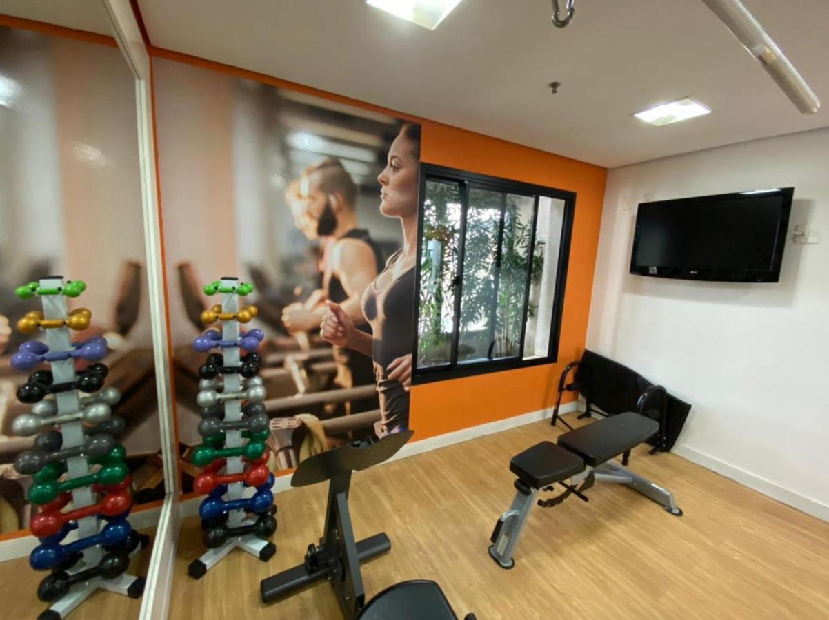 Hotel Clarion Faria Lima São Paulo Zewnętrze zdjęcie The gym at the hotel