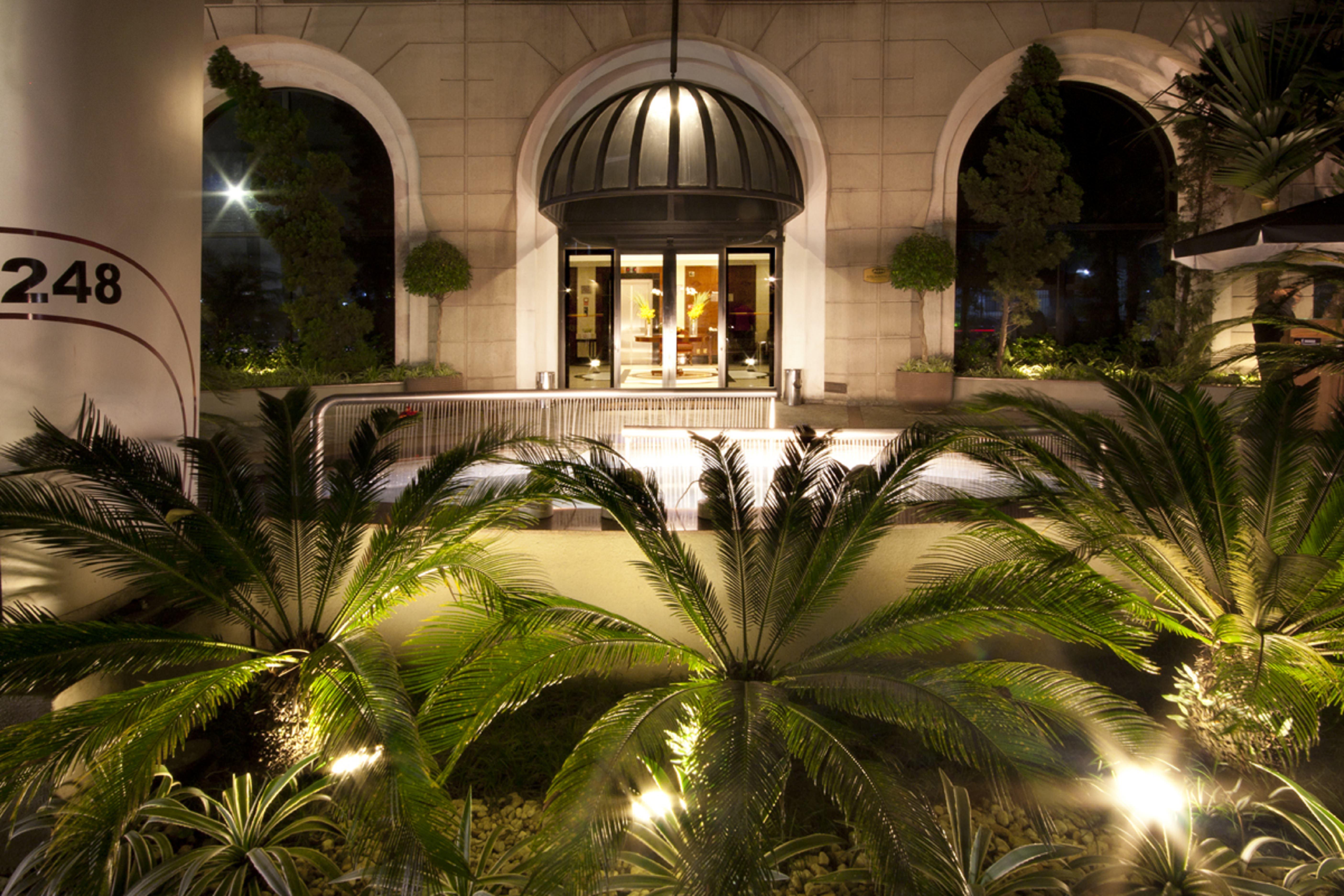 Hotel Clarion Faria Lima São Paulo Zewnętrze zdjęcie The hotel's entrance
