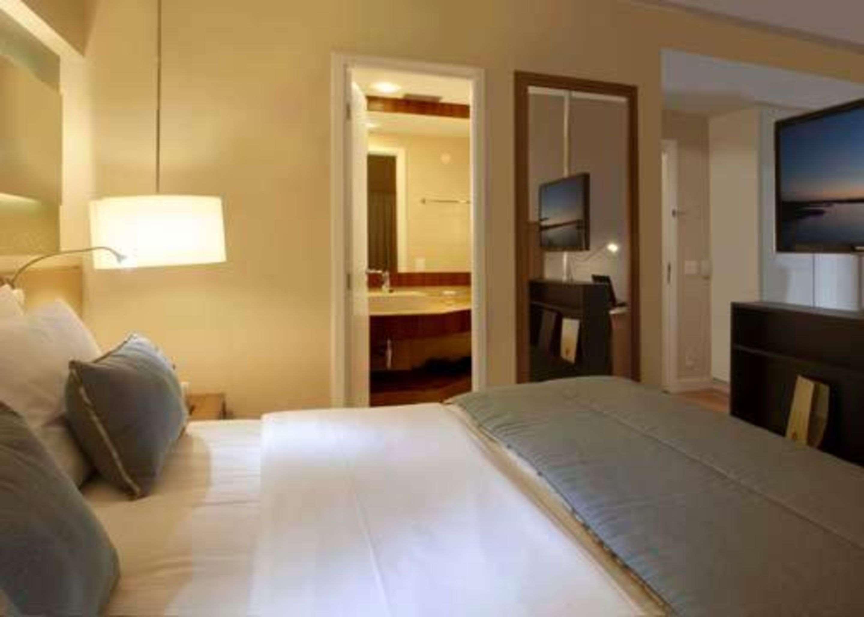 Hotel Clarion Faria Lima São Paulo Zewnętrze zdjęcie A bedroom at the hotel